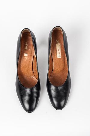 Primary view of Leather pumps